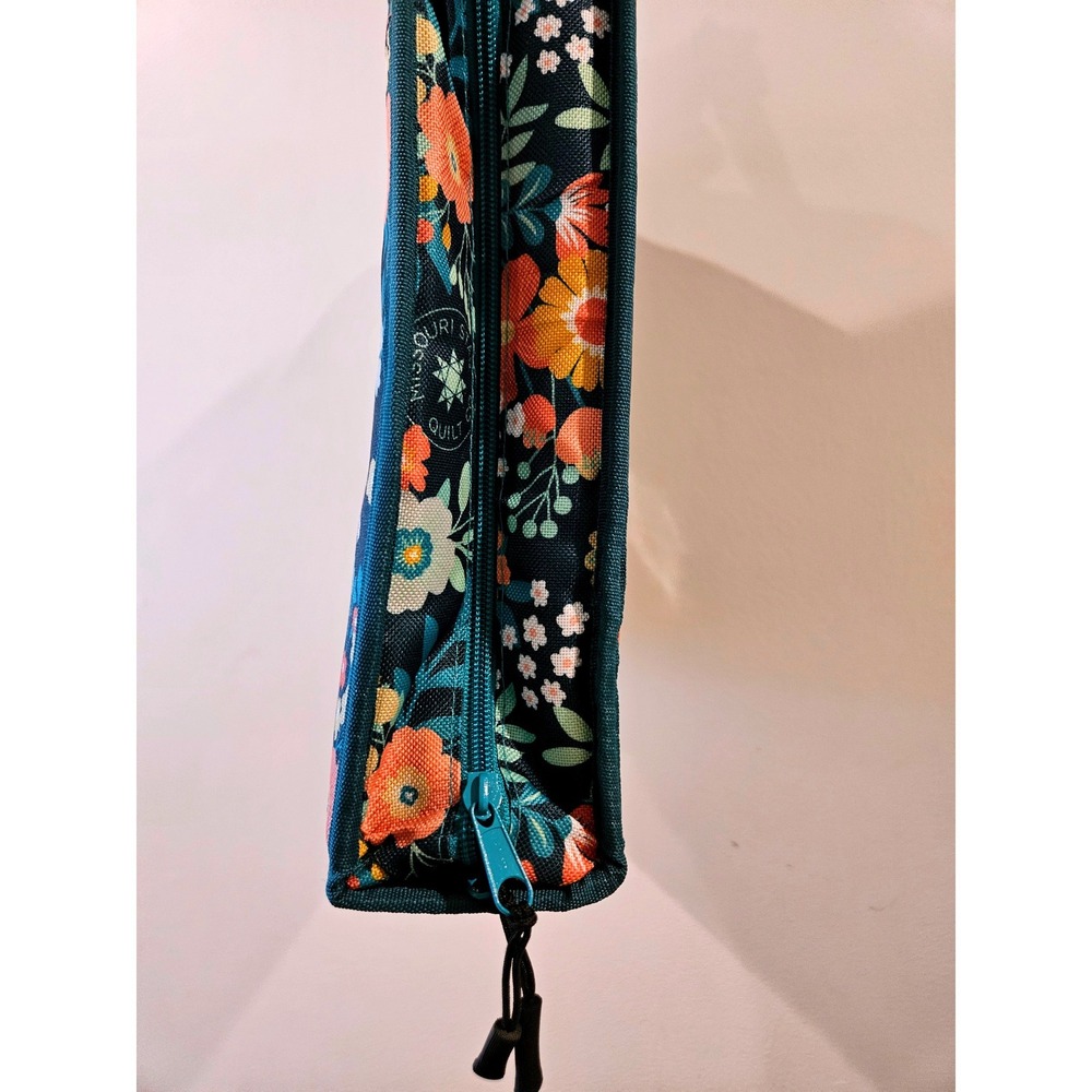 Missouri Star Quilt Co. Floral Tool Case Project Bag Organizer with Cutting Mat - Picture 7 of 9